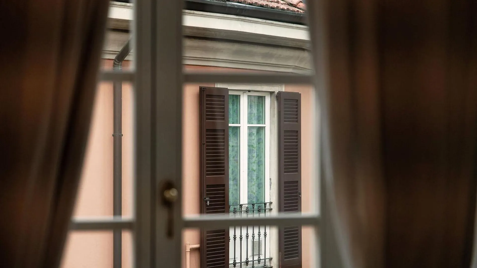 Jason & Jason - By My Home In Como Italien